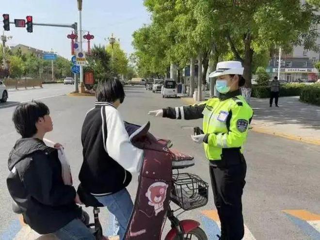 ”时代！2025年起“1牌2证3不带”m6米乐app电动车、摩托车开启“双证(图3)