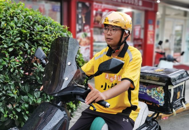 手机支架交警：不是为难大家是为了安全米乐体育M6直播平台电动车不允许安装